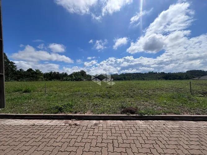Terreno localizado no Parque das Palmeiras