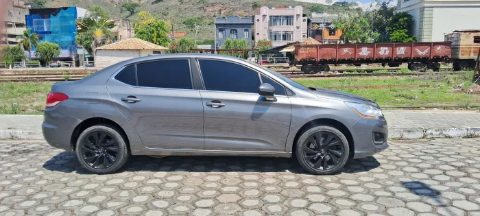 Citroen C4 Lounge Tendance 1.6 Turbo Flex Aut. 2015