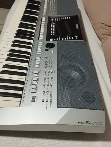 Yamaha PSR S 910