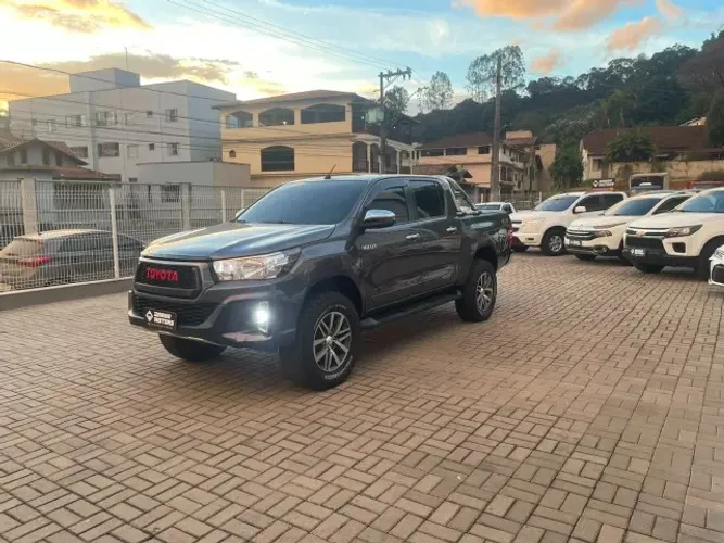 Toyota Hilux CD SRV 4X4 2.8 TDI Diesel Aut. 2020