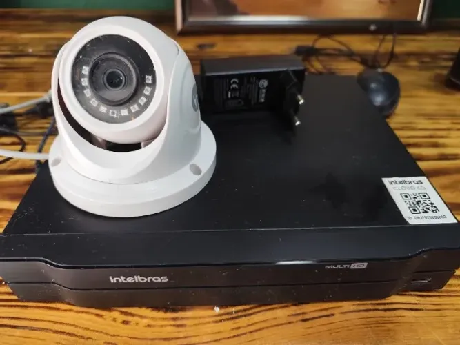 DVR Intelbras MHDX 1004 COM HD de 1TB Semi novo + uma Câmera Motorola 1080P 2.8mm semi Nov