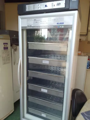 REFRIGERADOR CAMARA CONSERVADORA DE VACINAS  ELBER CSV 420 110v