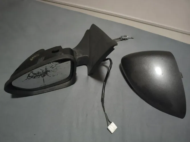 Retrovisor esquerdo Argo