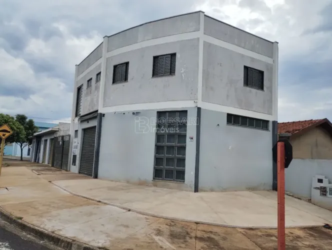 Linda Casa à Venda em Araraquara - 2 Dormitórios no Jardim Adalberto