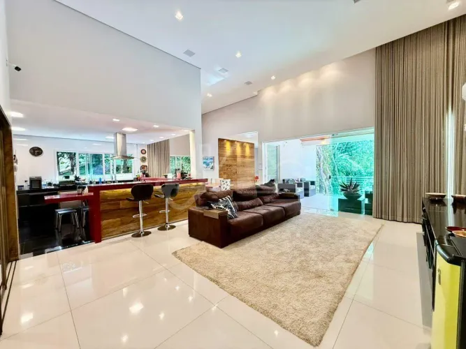 CASA EM CONDOMÍNIO | 4 SUÍTES | 10 VAGAS - R$ R$3.600.000,00