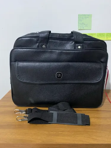 Bolsa de couro nova