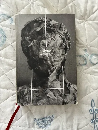 Livro Ilíada / Tróia tradução da Cosac Naif