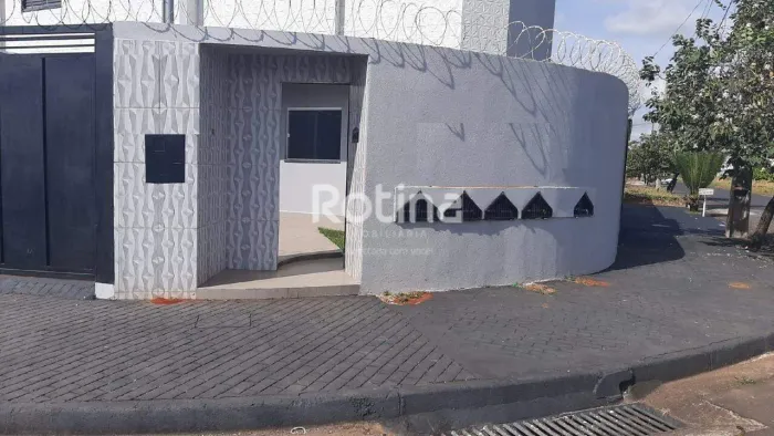 Casa para alugar, 2 quartos, Novo Mundo - Uberlândia/MG - Rotina Imobiliária
