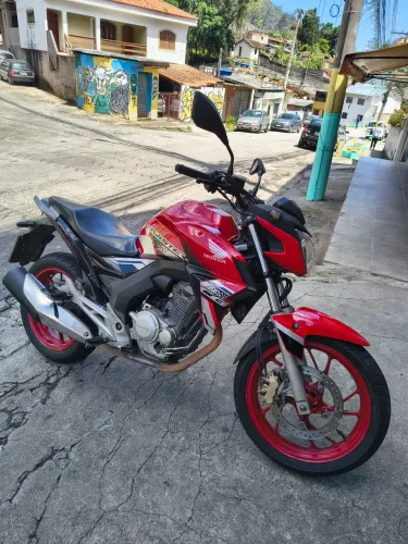 CB Twister 250cc 2021 abaixo da tabela