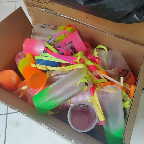 COPOS, TAÇAS, CANECAS..