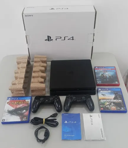 Ps4 Slim 1Tb com 2 controles + 170 jogos digitais+ 3 jogos físicos