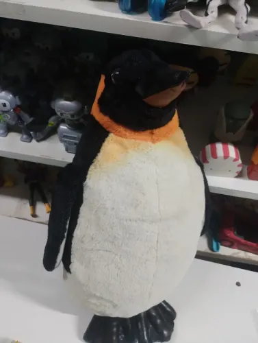 Pinguim pelúcia de luxo