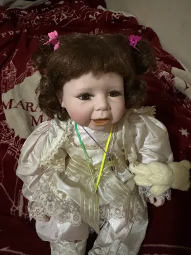 Boneca porcelana 