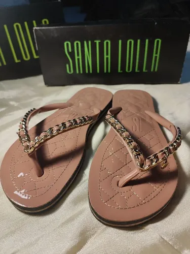 Chinelo Flip Flop Matelassê Corrente Santa Lolla
