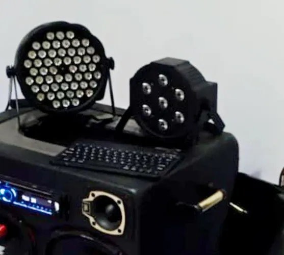 Kit 2 Refletores Canhão LED RGB - 7 LEDs e PAR 64