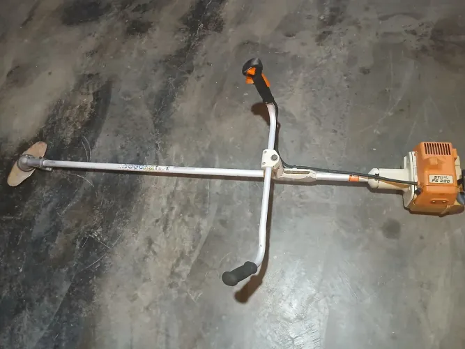 Rosadeira stihl 220