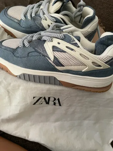 Tênis Zara número 39 unissex