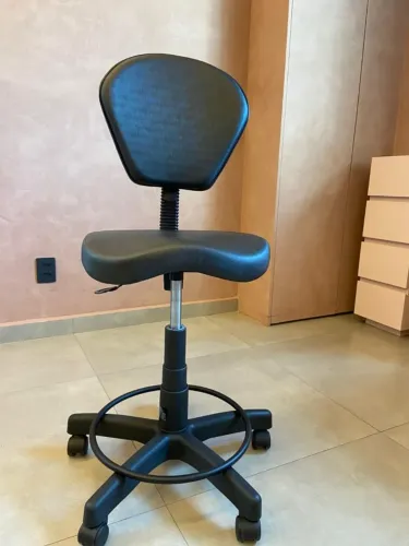Mocho - Cadeira para atendimento, Pontual Estética