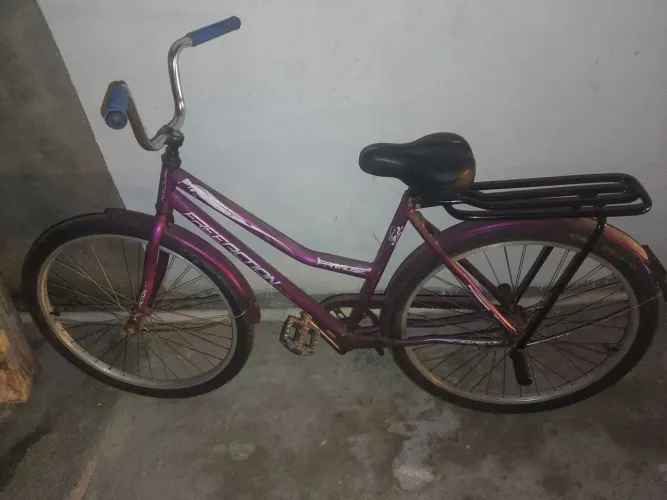 Vendo bicicleta aro 26 bem boa 2 pneu novo garupa nova mesa nova guidão novo