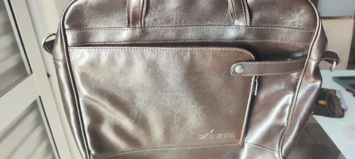 Bolsa executiva de couro