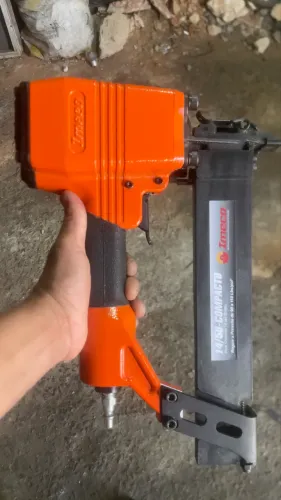 Vendo grampeador 14h50 de montagem novo nunca foi usado