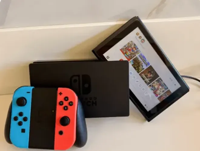 nintendo switch v2 completo , ainda na garantia (controle extra + pelicula +capa + bag)