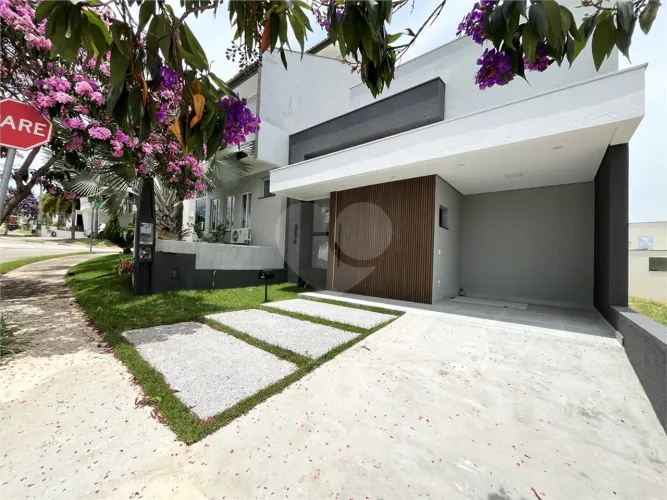Casa à venda com 3 quartos, sendo 1 suíte, no condomínio Terras de São Francisco, Sorocaba