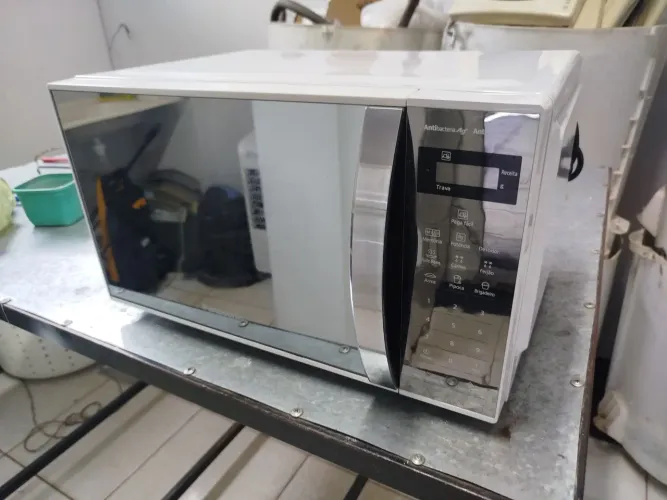 Micro-ondas Panasonic 23 l