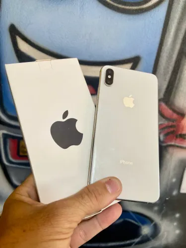 iPhone XS Max bem conservado 64 gigas !