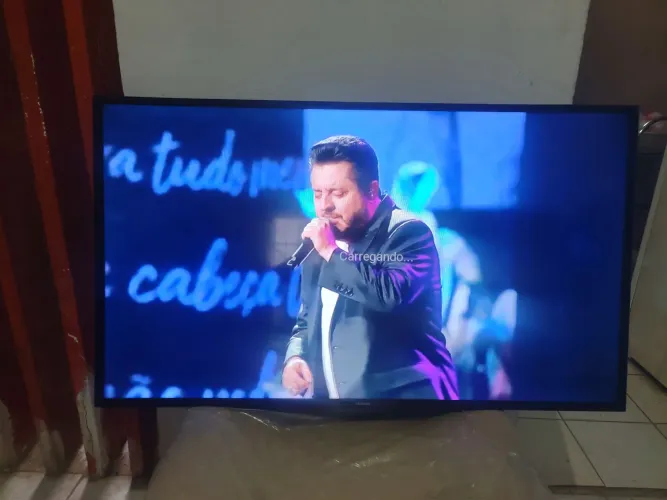 Vendo tv 49 Samsung smart funcionando perfeitamente,vai controle