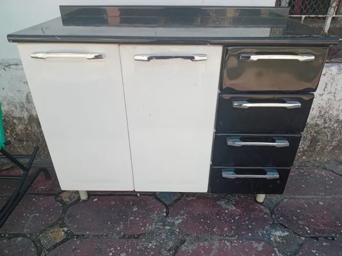 VENDO UM BALCAO DE COZINHA ITATIAIA USADO SEM FERRUGEM