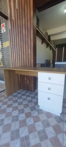 Escrivaninha em MDF NOVA com gavetas - montamos na sua casa