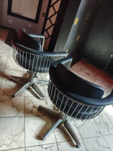 Vende-se cadeira vintage de aço