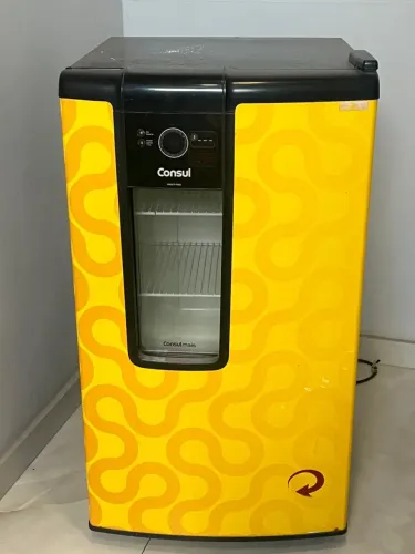 Frigobar Consul Frost Free para Quarto - Silencioso, Econômico e Diferenciado