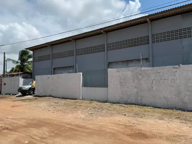 ALUGO Galpão no Renascer 300m² Por trás da Projecta
