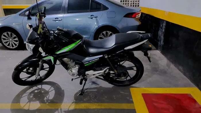 Vendo CG Titan 160/Flex/Único Dono/Baú Opcional.