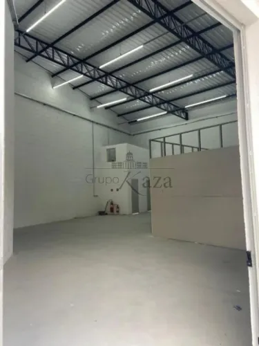 Galpão Comercial - Centro - Jacareí - 250m².