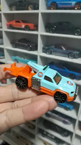 Hot Wheels Repo Duty Custom Gulf - Miniatura 1:64