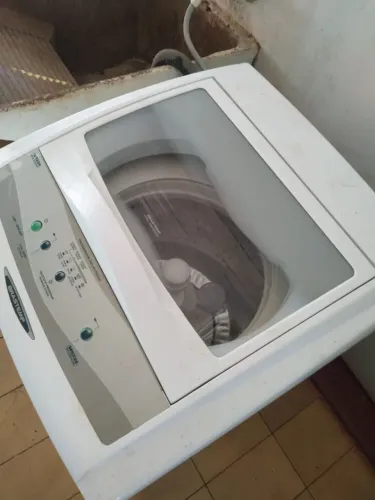Vende máquina de lavar 8 kilos, motivo: mudança  de cidade