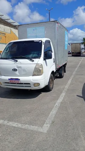 Vende-se Kia bongo 2011