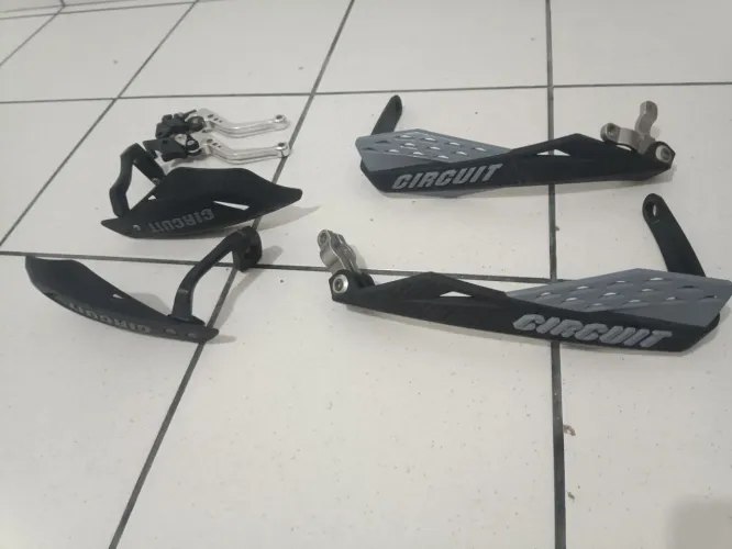 Manete esportivo e protetor de manete