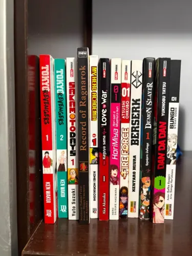 Volumes de mangás variados(Vendo separadamente também , só mandar msg)