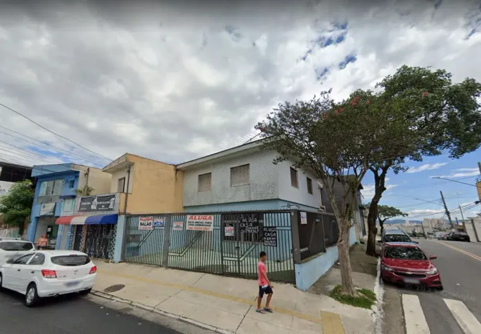 Casa comercial na Avenida Cangaíba, 2277  230 m²