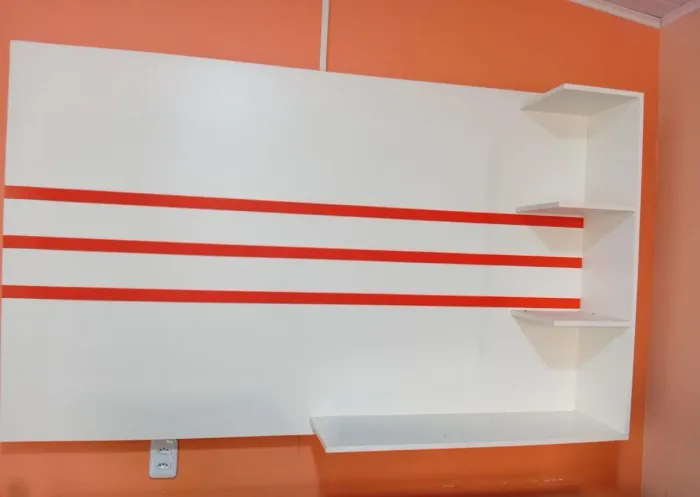 Vendo painel para TV/móvel de paredep