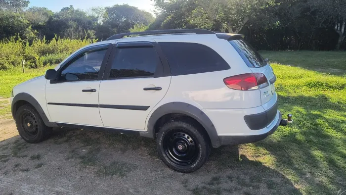 Fiat Palio Weekend Trekking 1.6 Flex 16V 5P 2014