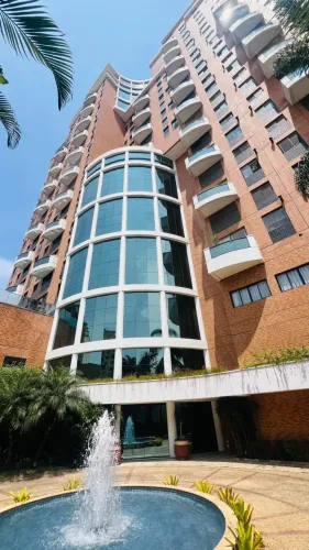 Apartamento à venda duplex no Tatuapé com 4 dormitórios, 4 vagas.