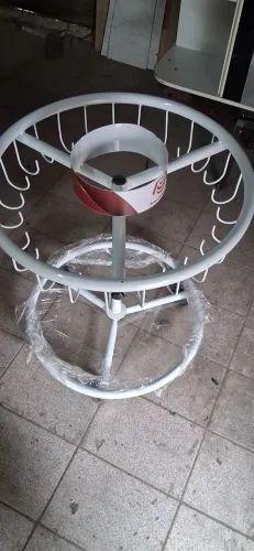 Arara Roupas e afins de rodinha