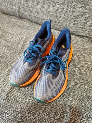 Asics Novablast 3