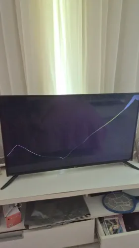 Tv philco 42 polegadas com tela trincada