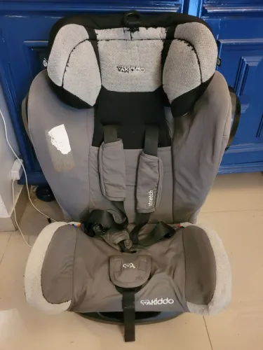 Cadeirinha de bebê Kiddo 36kg. Várias posições. Usada em bom estado.